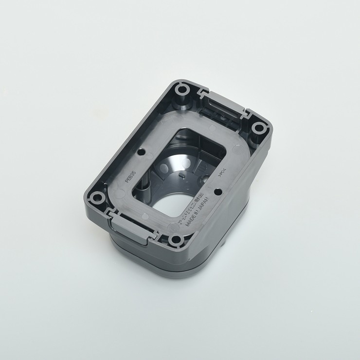 PEB35 アメリカン電機 パネル用コンセント専用露出BOX 小穴用 φ34.5